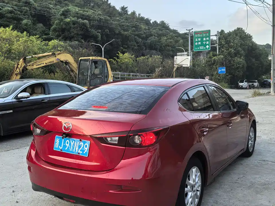 Mazda 3 Angkesaila