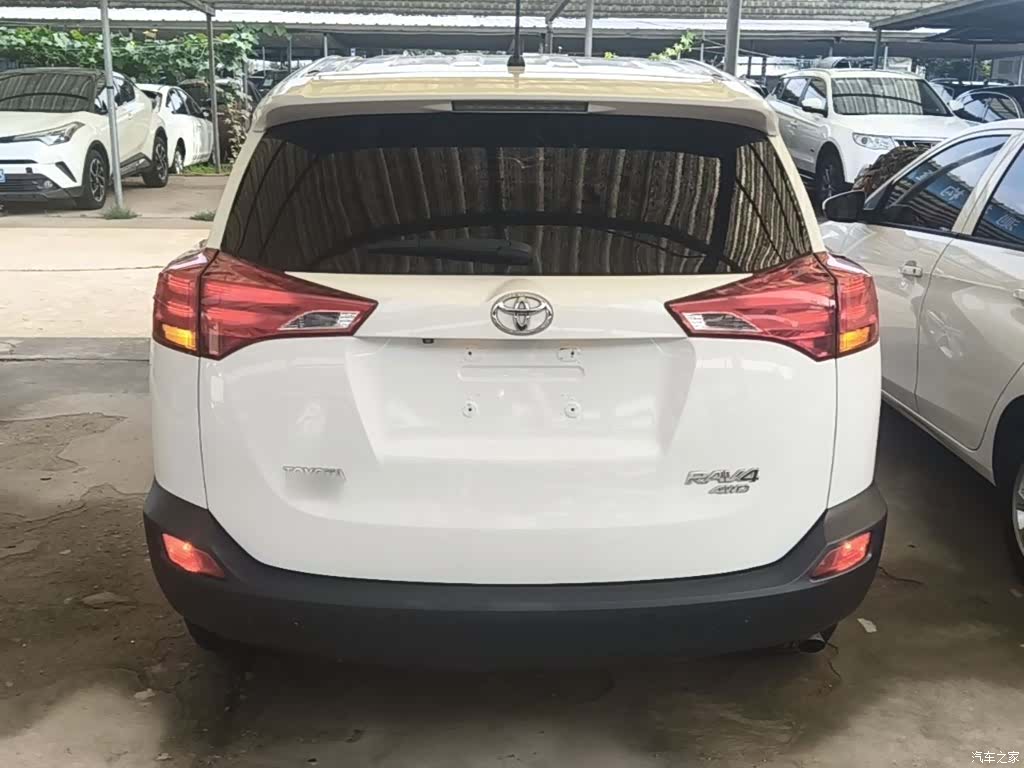 Toyota RAV4, 2015 6