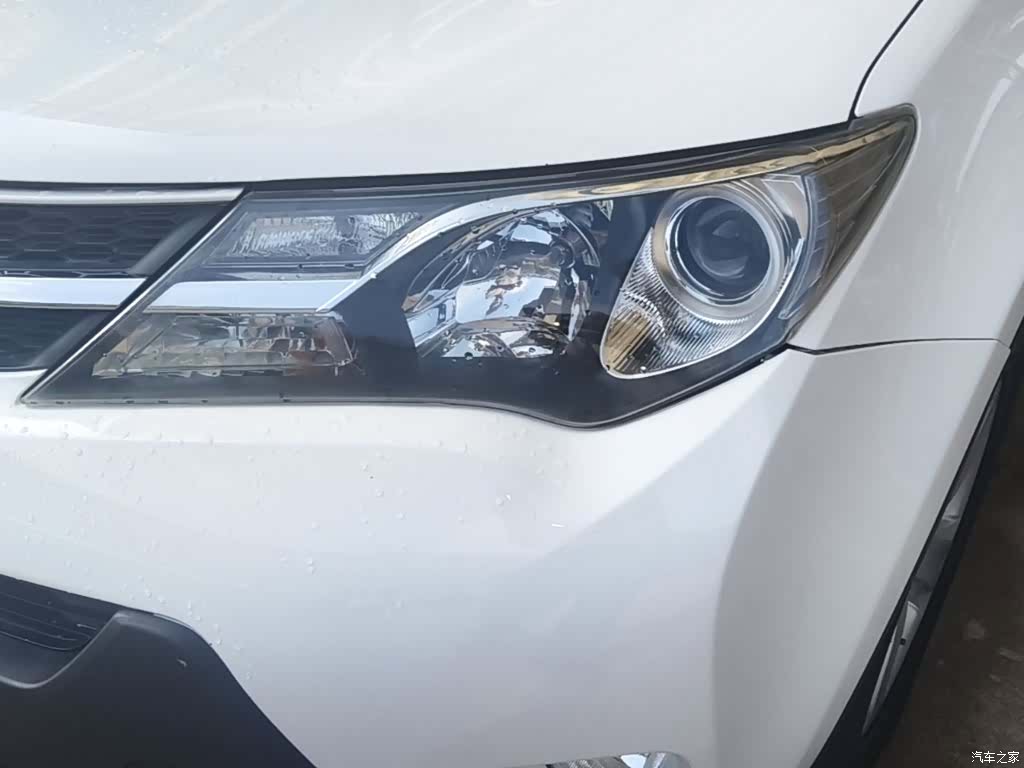 Toyota RAV4, 2015 24