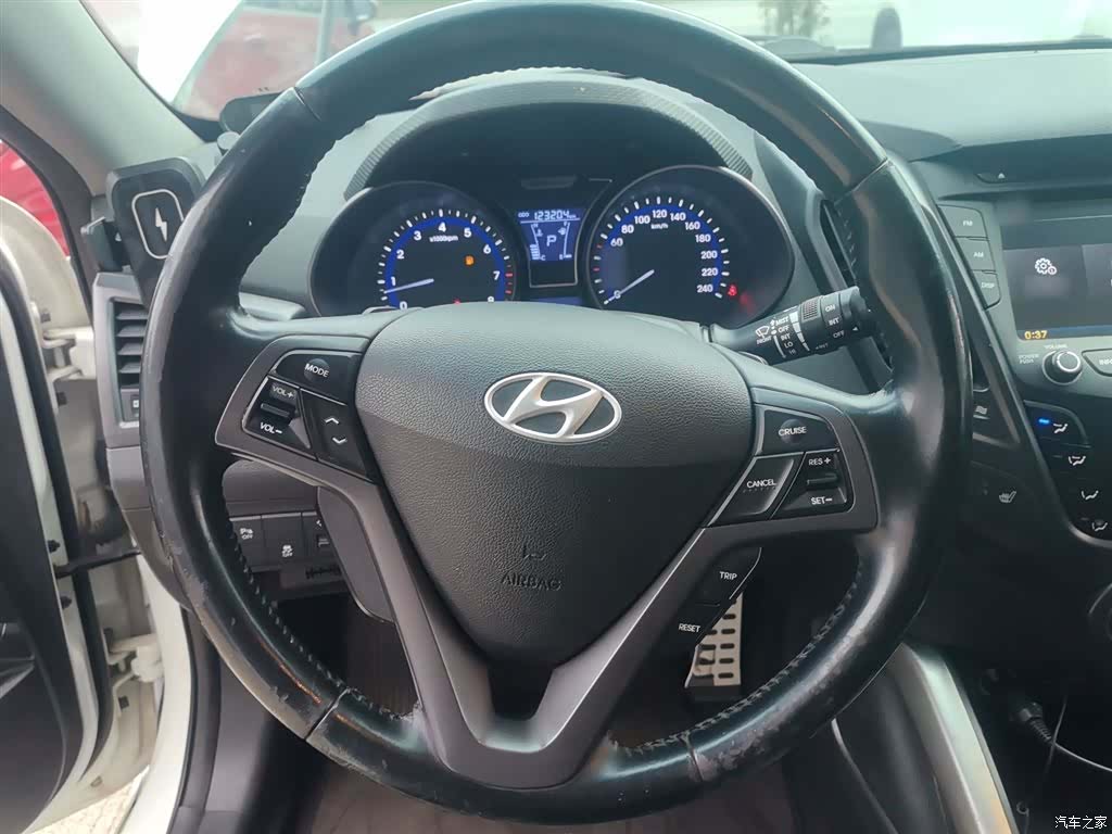 Hyundai Veloster, 2014 8