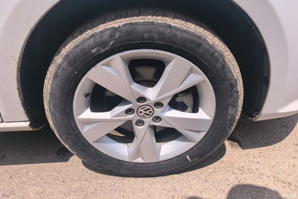 Volkswagen Bora, 2015 6