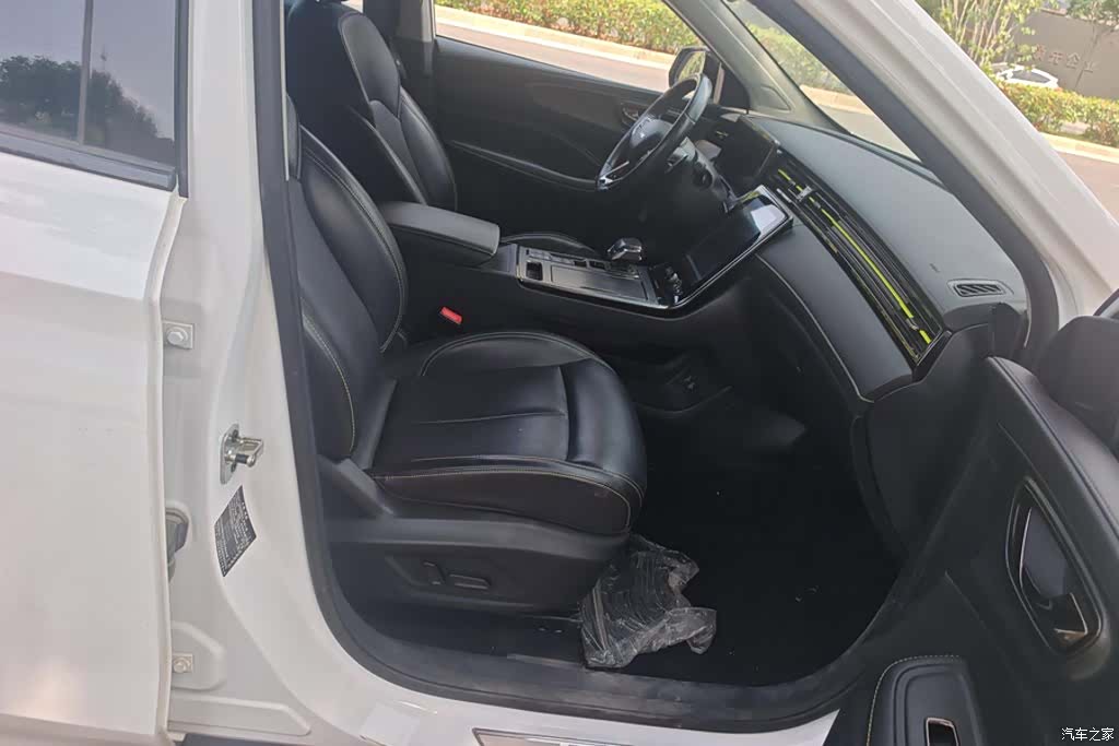 Roewe RX5, 2022 8