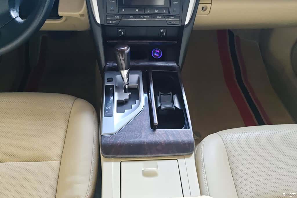 Toyota Camry, 2016 16