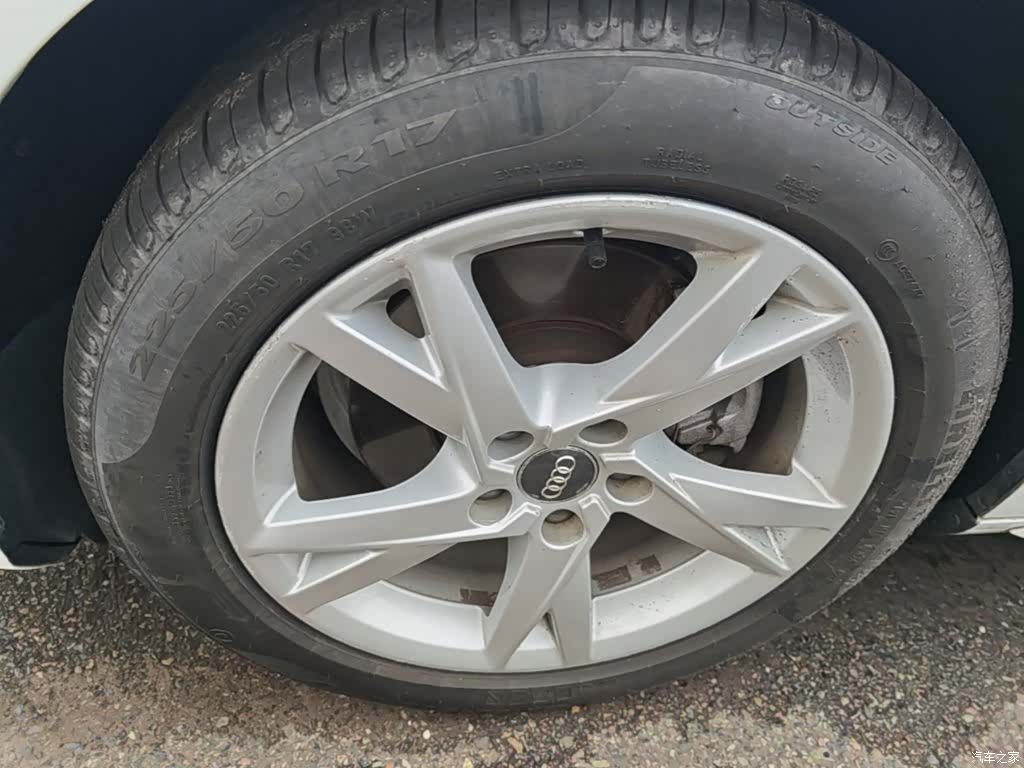 Audi A4L, 2017 23