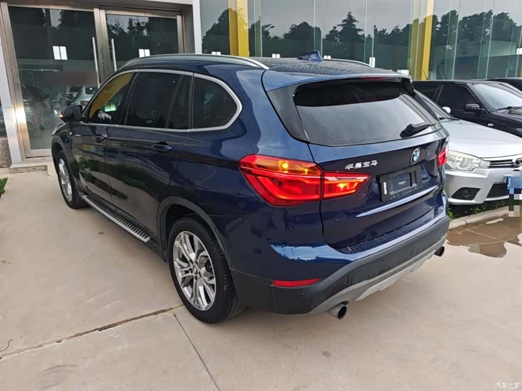 BMW X1, 2018 все фото
