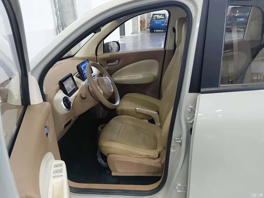 Wuling MINIEV, 2025 10