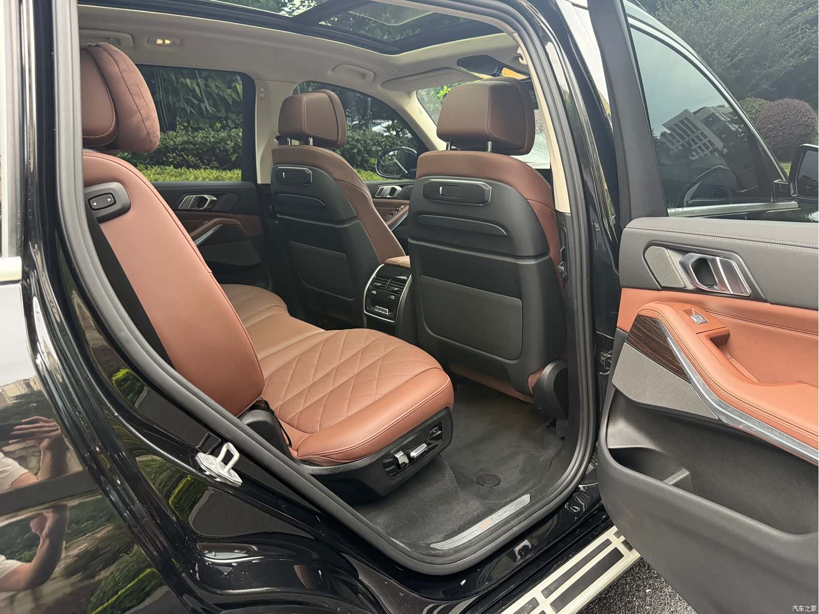 BMW X7, 2023 9