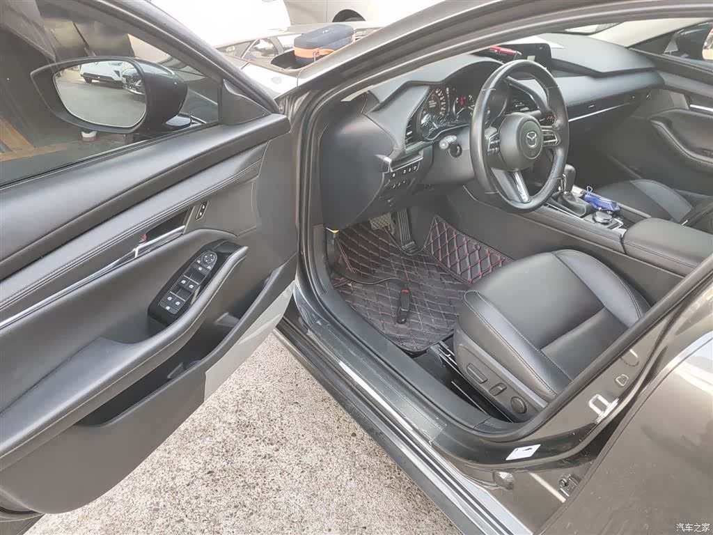 Mazda Mazda3, 2024 16