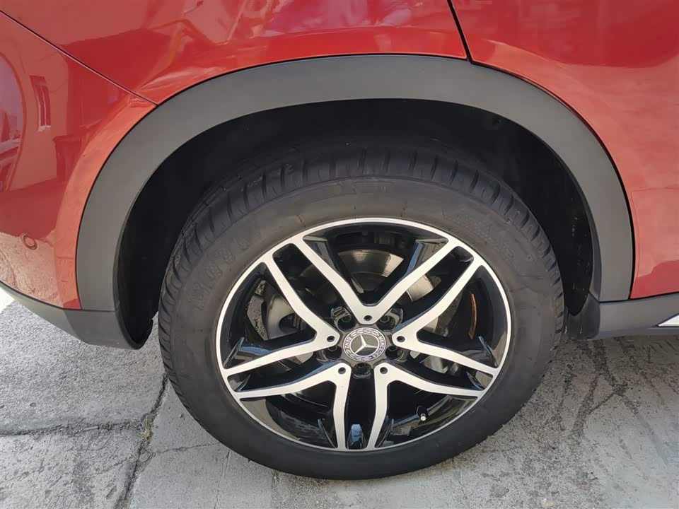 Mercedes-Benz GLA Mercedes-Benz GLA