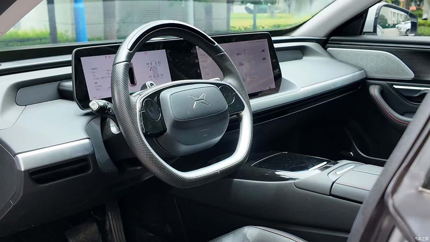 Xpeng P7, 2022 9