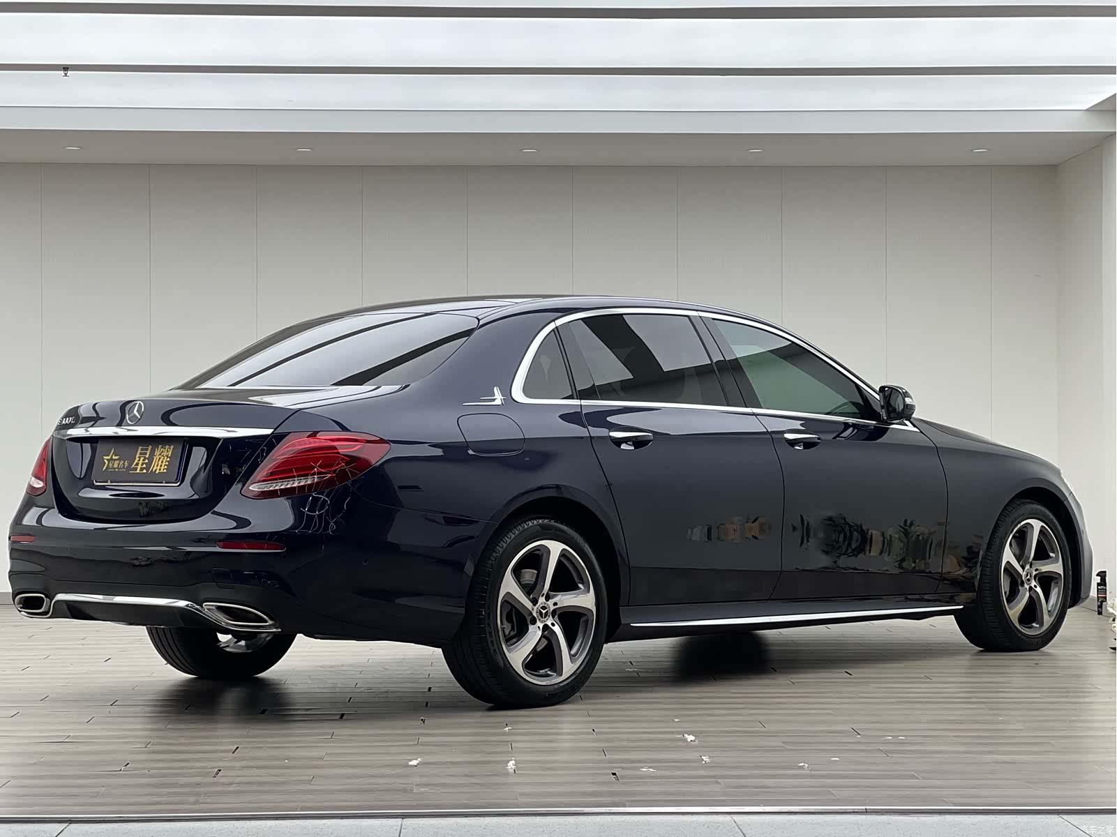 Mercedes-Benz E-Class, 2019 4