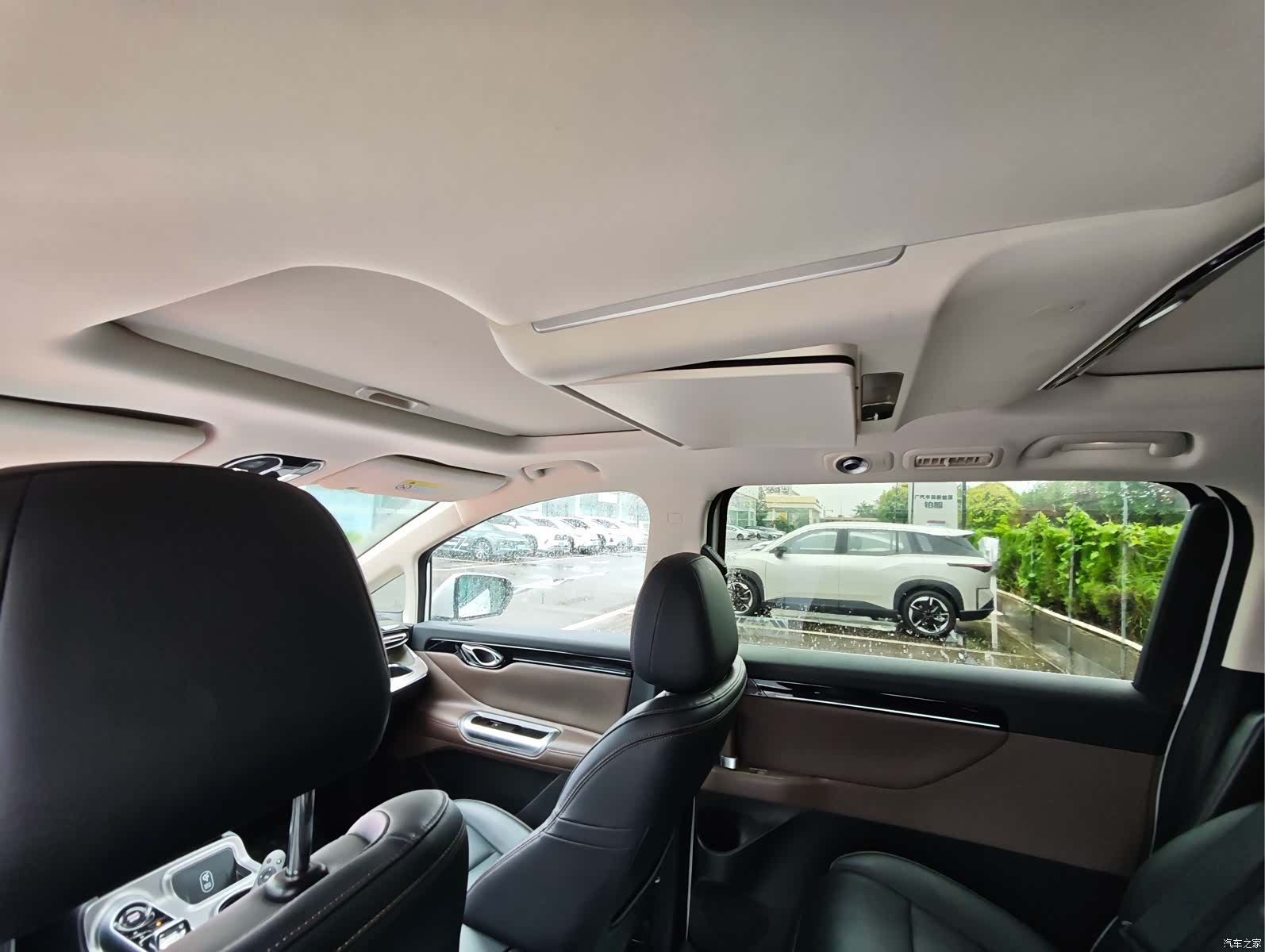 Trumpchi E8, 2023 10