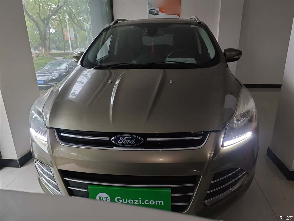 Ford Kuga, 2016 3