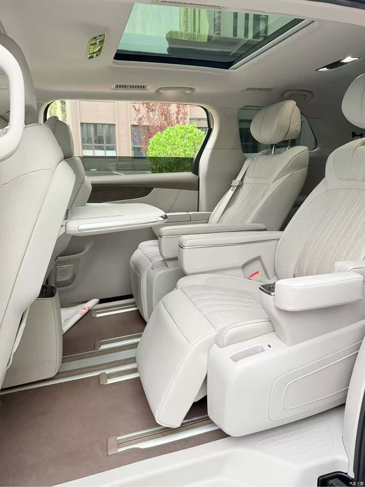 Roewe iMAX8, 2023 все фото