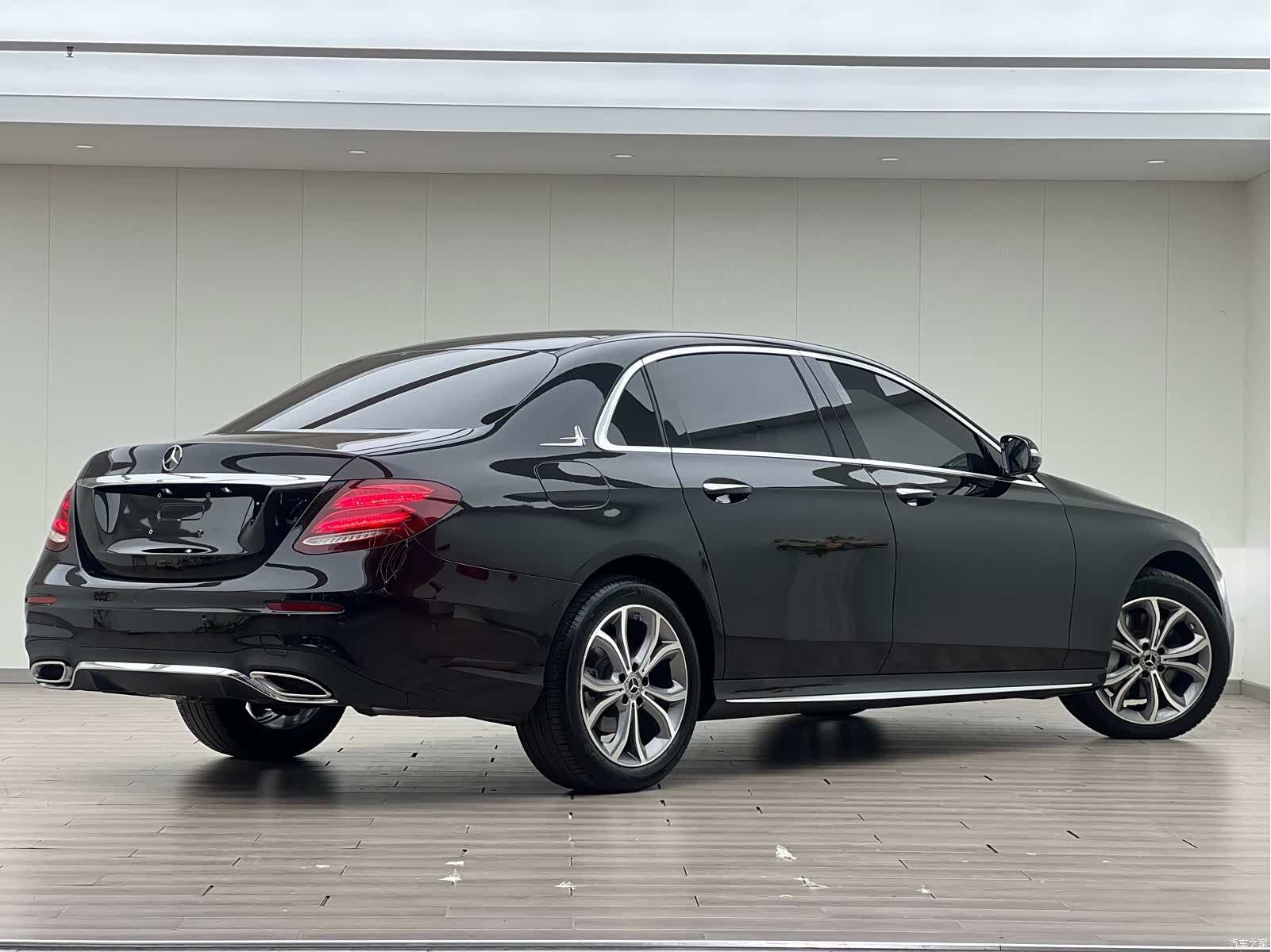 Mercedes-Benz E-Class, 2020 4
