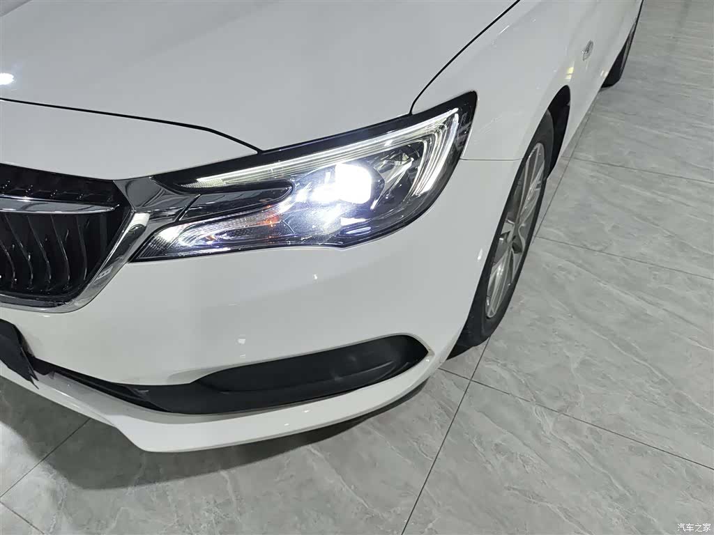 Buick GL6, 2021 24