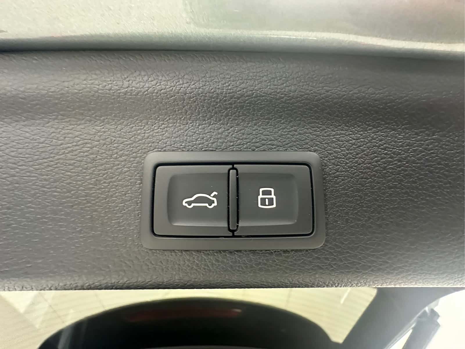 Audi Q3, 2022 11