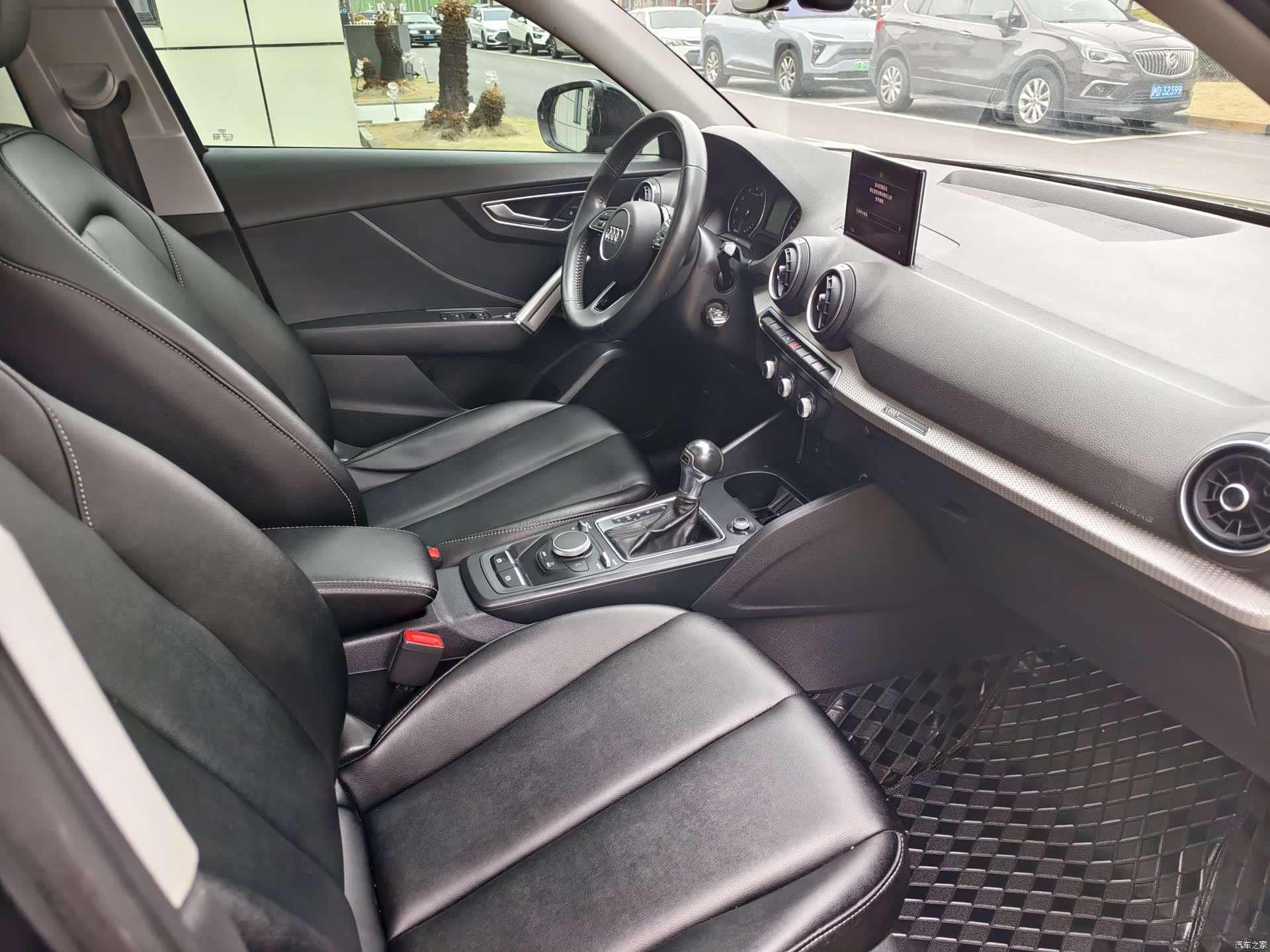 Audi Q2L, 2021 17