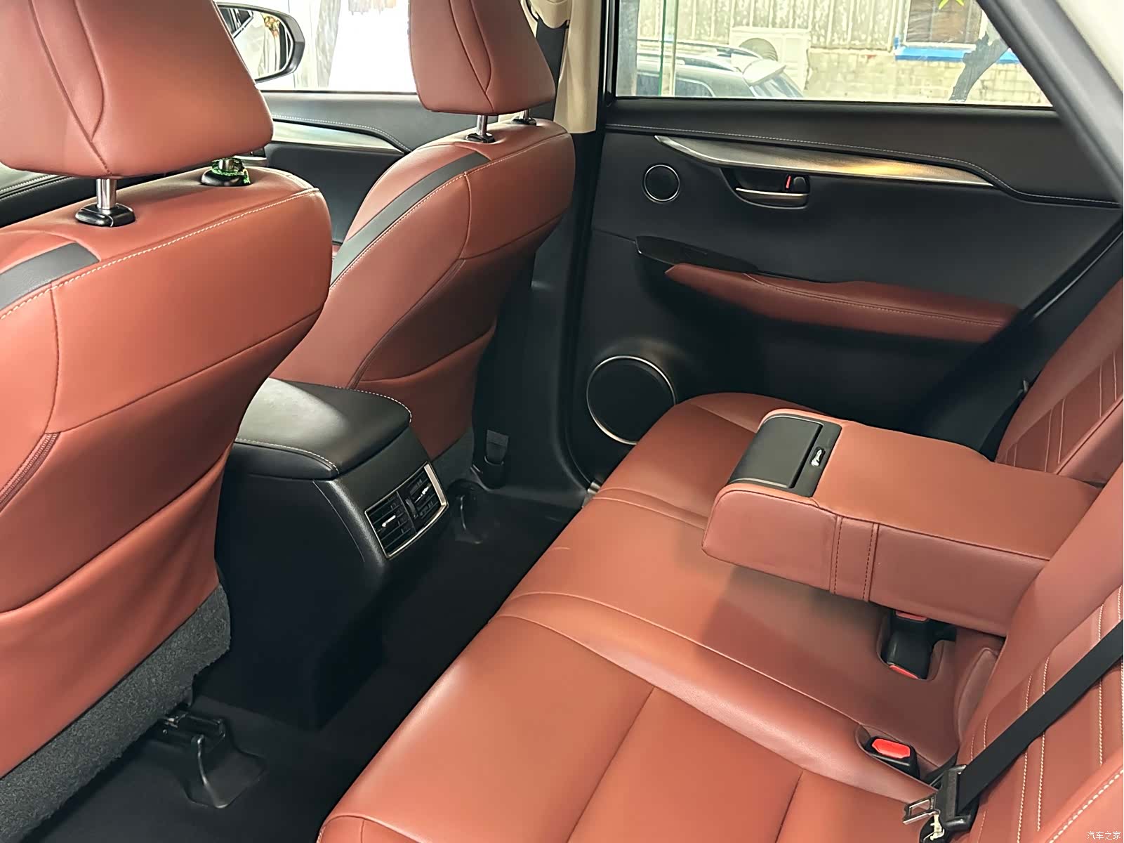 Lexus NX, 2015 19