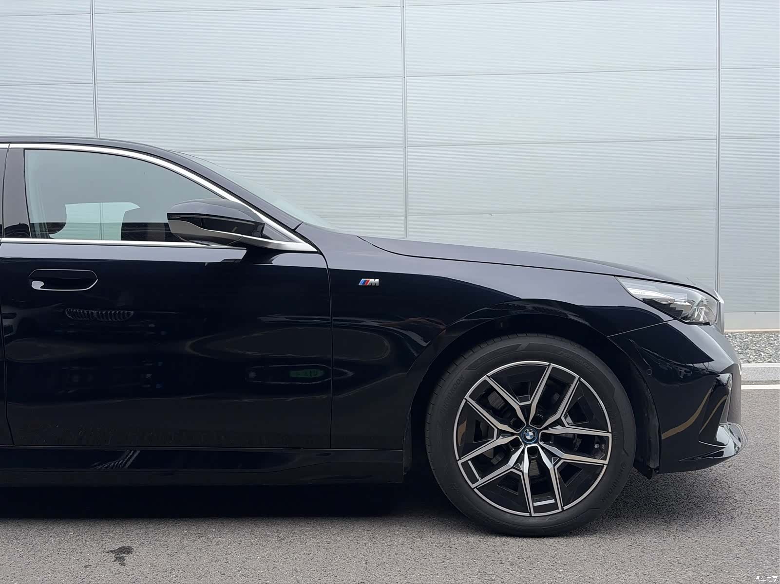 BMW i5, 2025 9