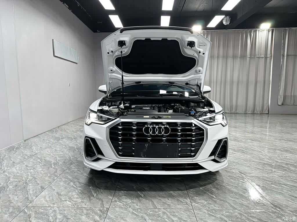 Audi Q3, 2022 9