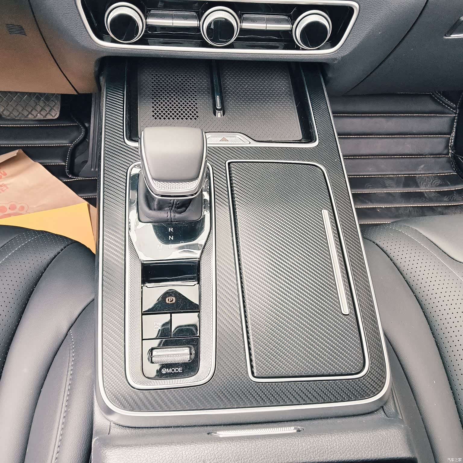 Hongqi HS5, 2025 7
