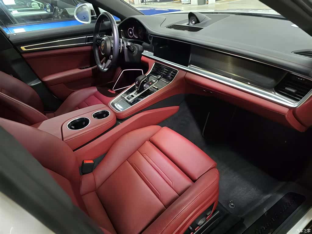 Porsche Panamera, 2023 4