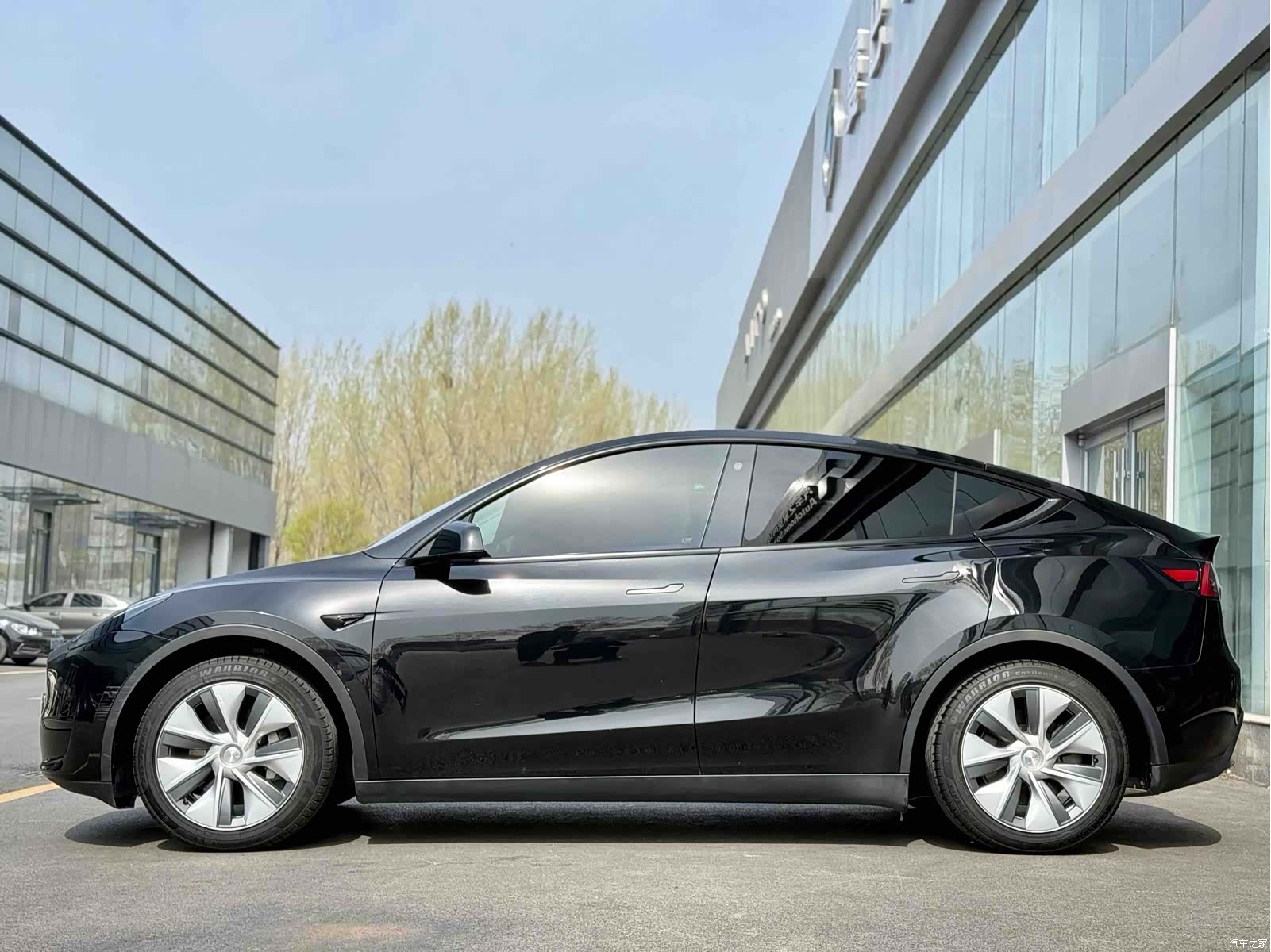 Tesla Model Y, 2023 2