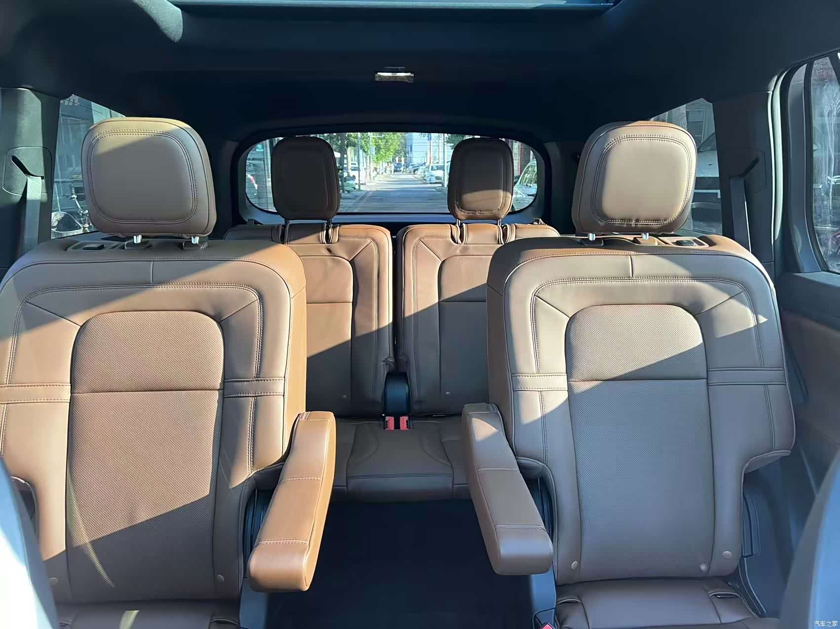 Lincoln Aviator, 2021 17