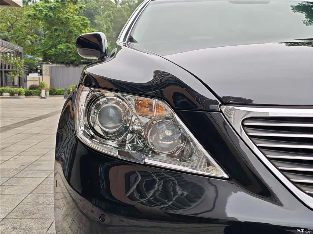 Lexus LS, 2008 4