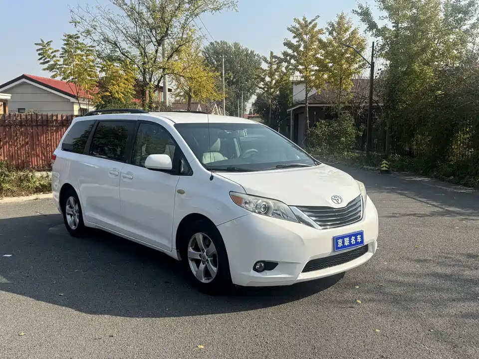 Toyota SIENNA