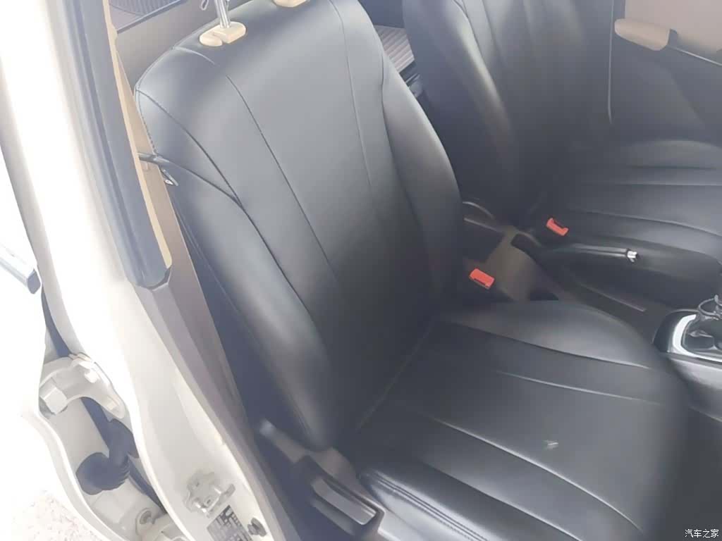 Wuling 310W, 2021 25