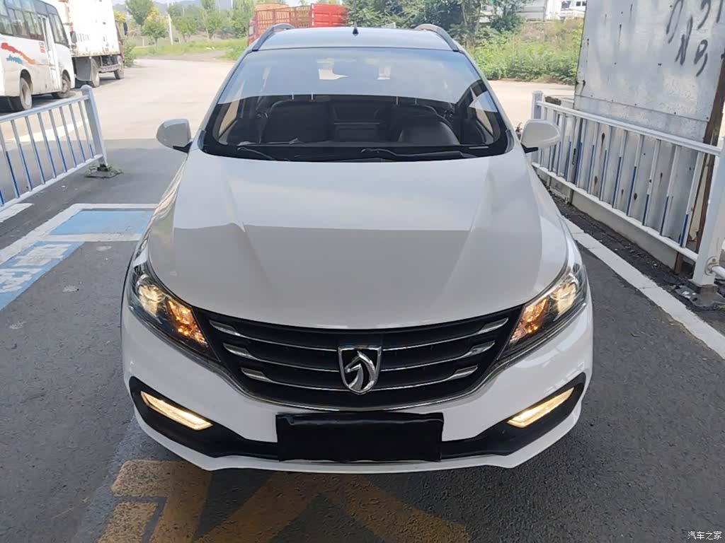 Wuling 310W, 2021 3
