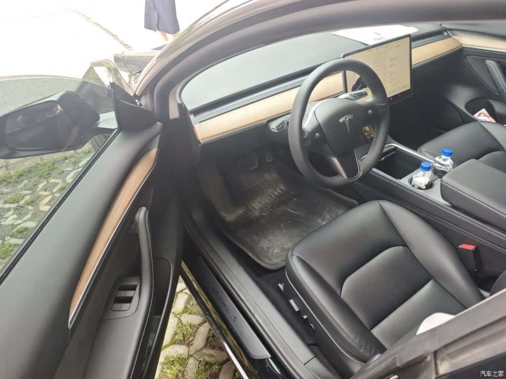 Tesla Model 3, 2022 14