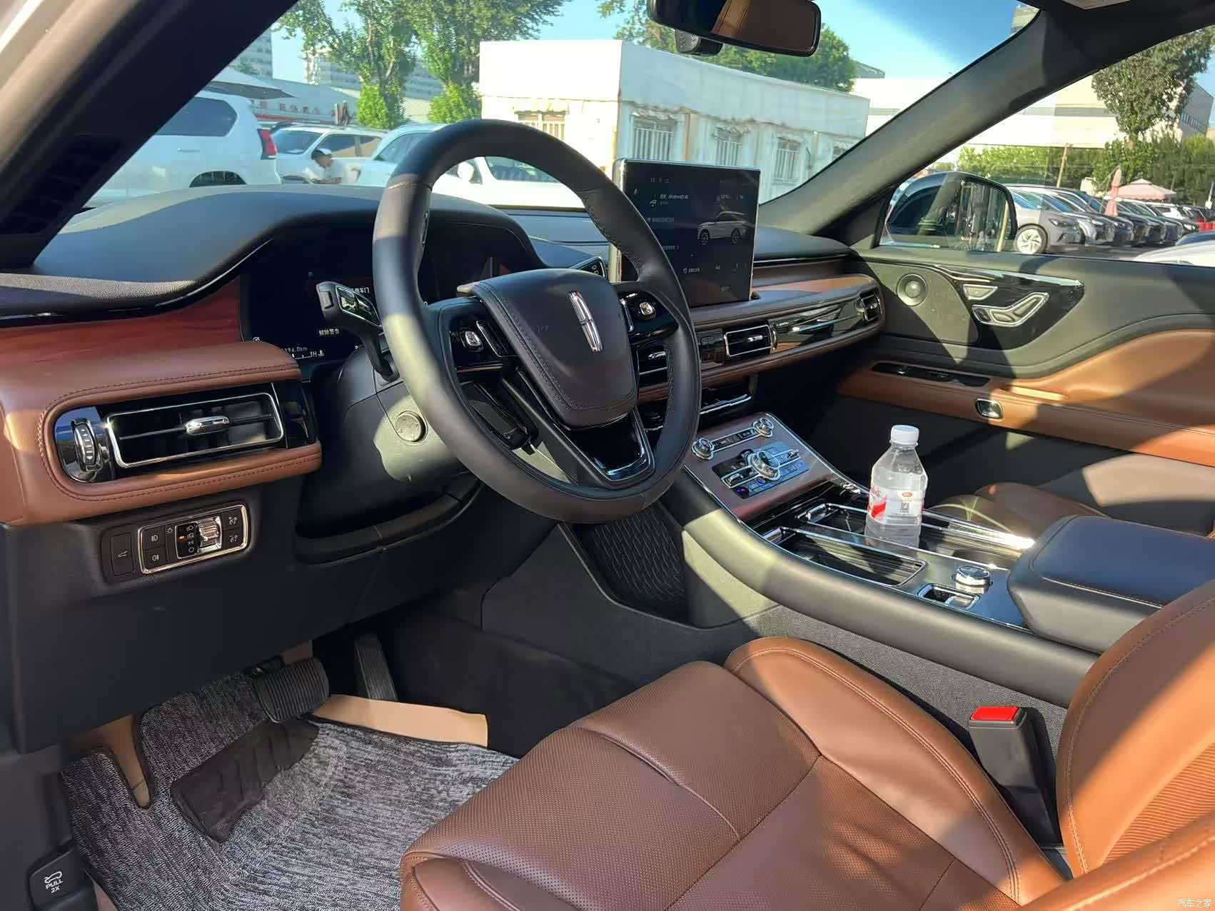 Lincoln Aviator, 2021 14