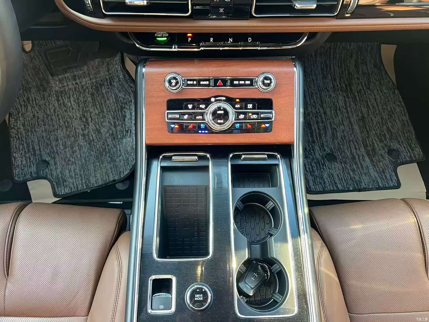 Lincoln Aviator, 2021 23