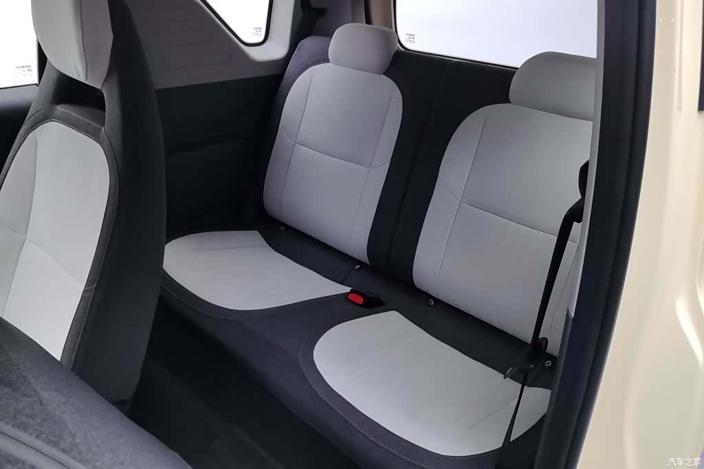 Geely Panda, 2025 11