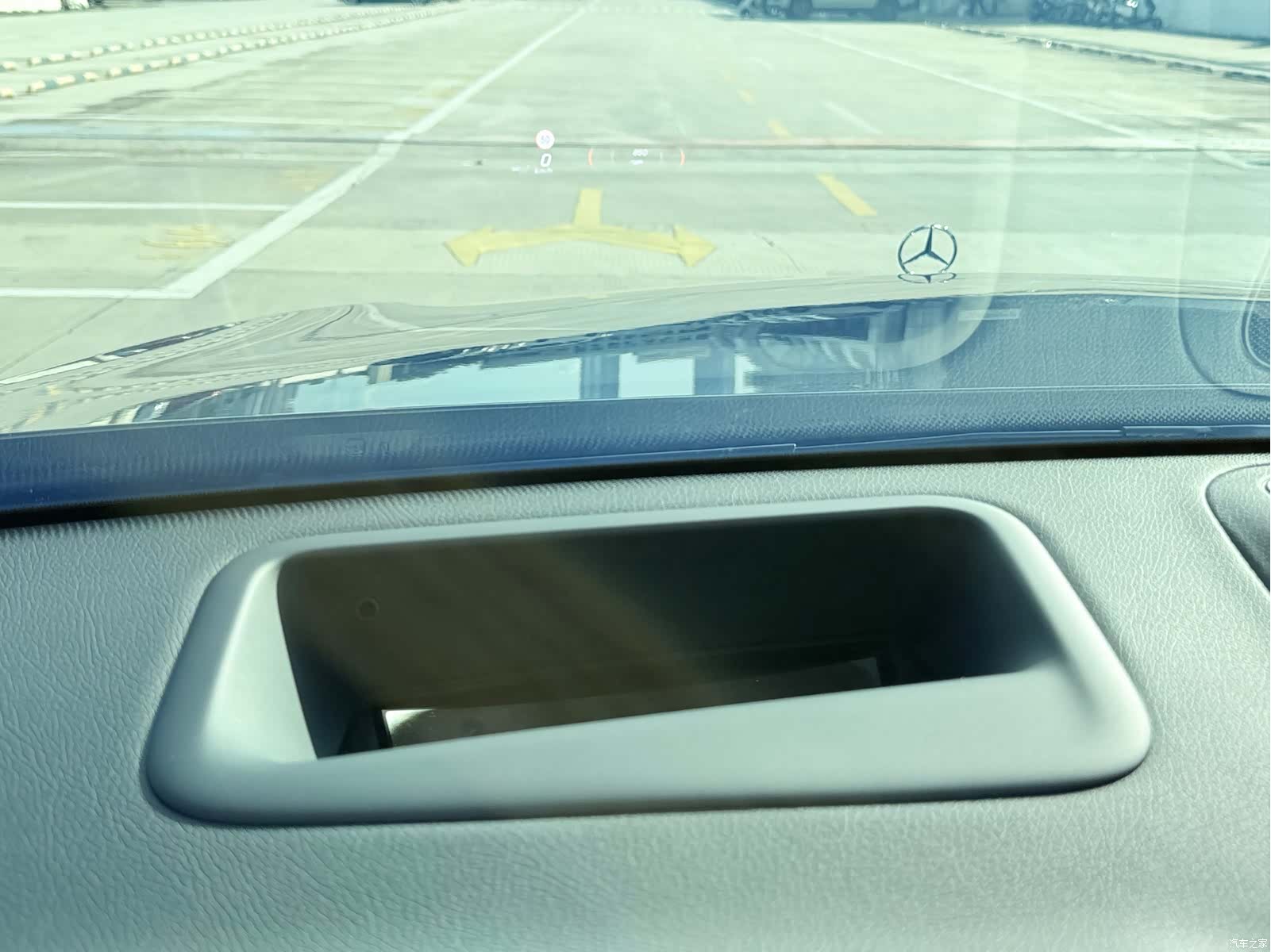 Mercedes-Benz S-Class, 2024 14