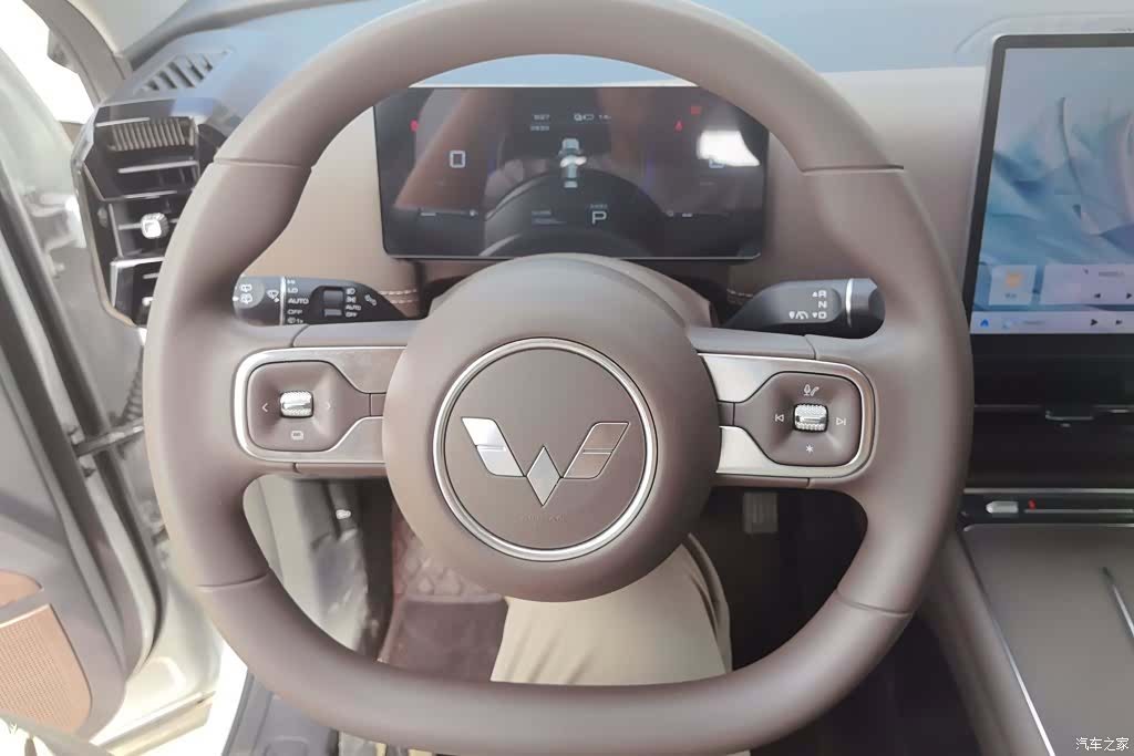Wuling 560, 2025 15