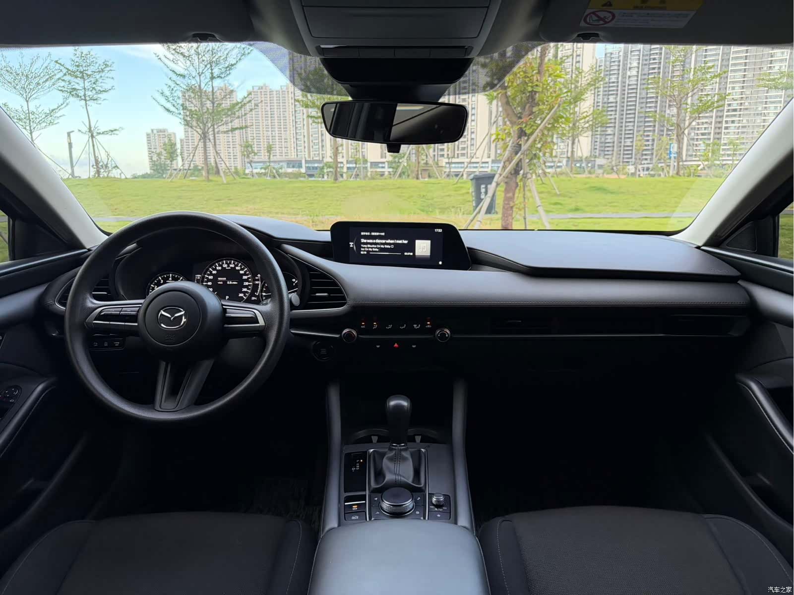 Mazda Mazda3, 2023 18