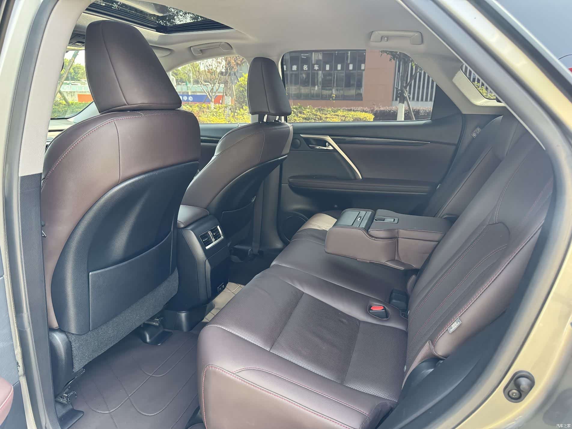 Lexus RX, 2022 4