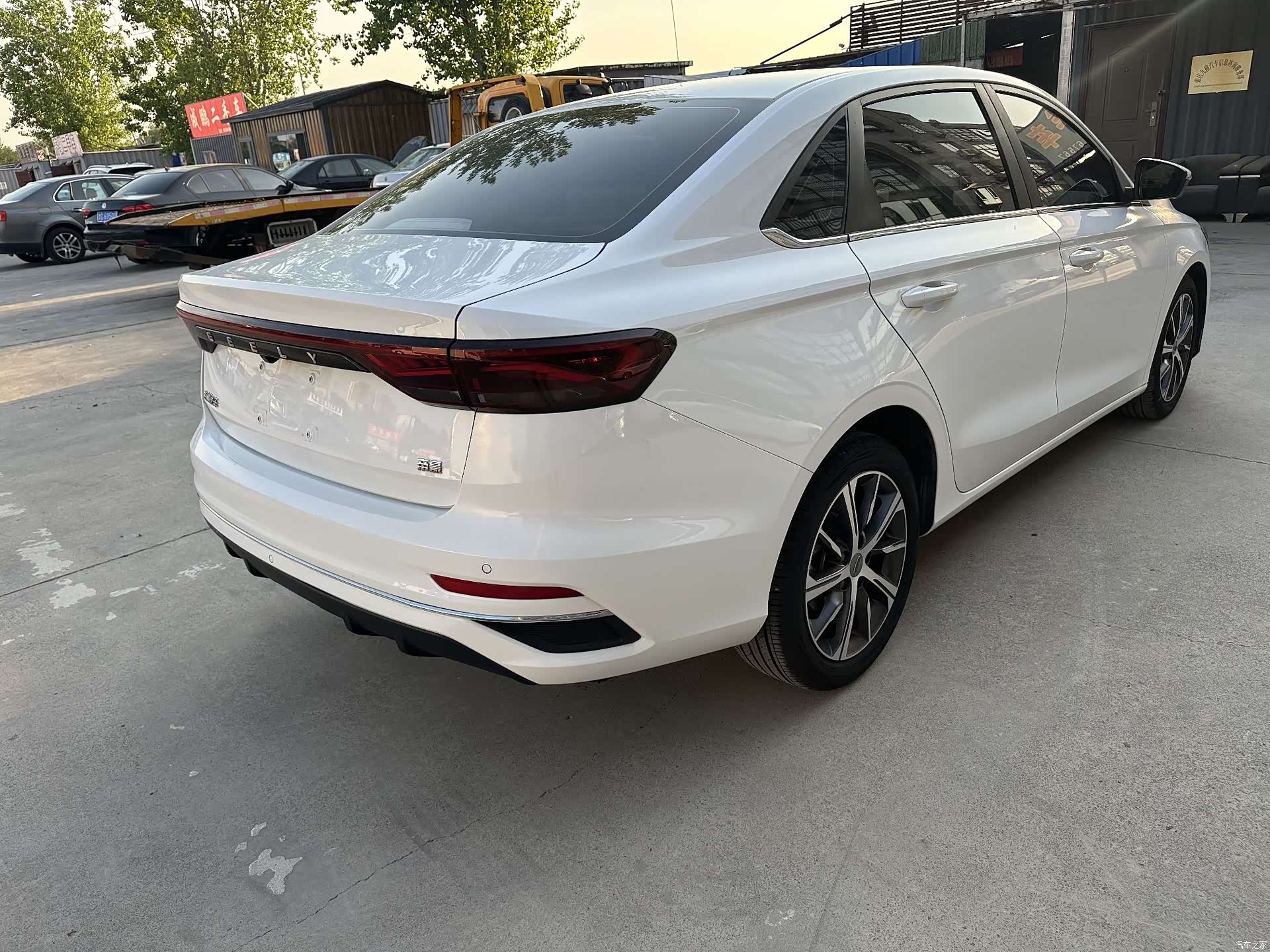 Geely Emgrand, 2021 27