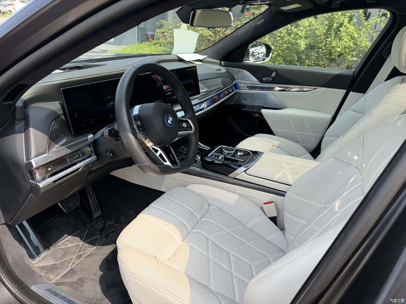 BMW i7, 2025 7