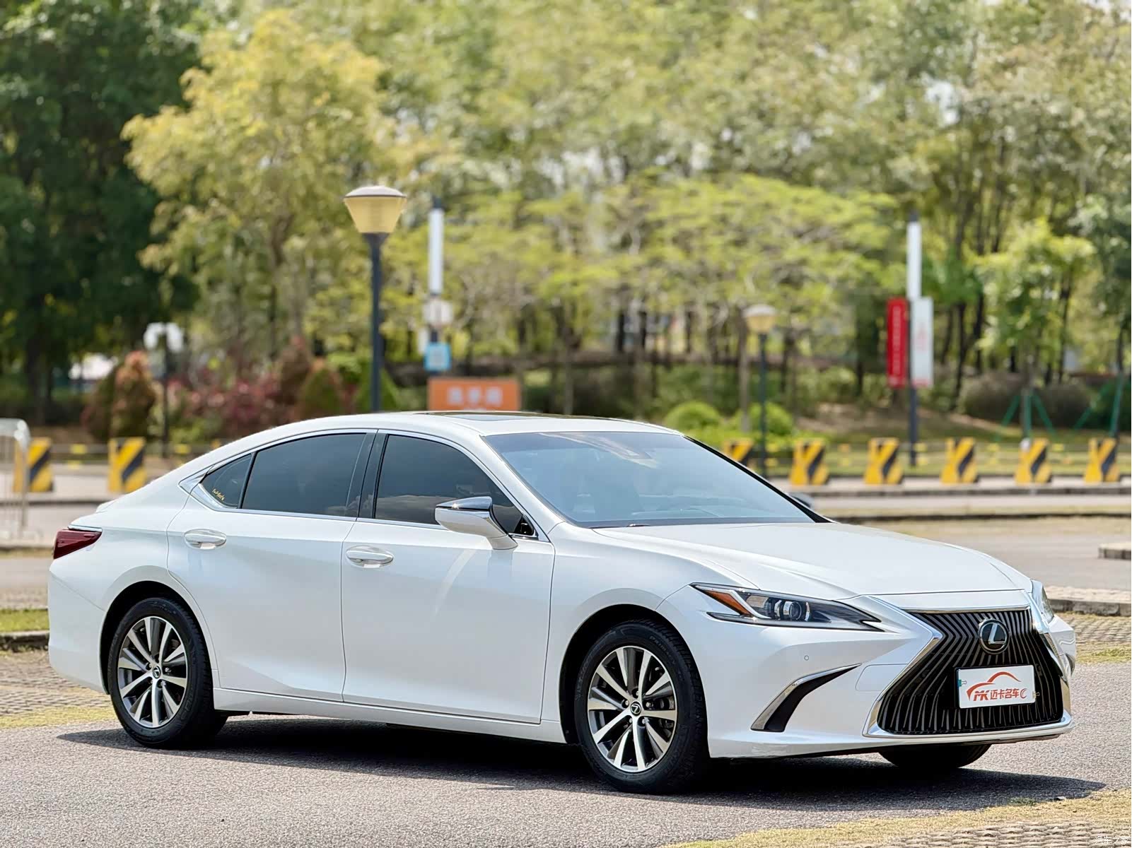 Lexus ES, 2018 3