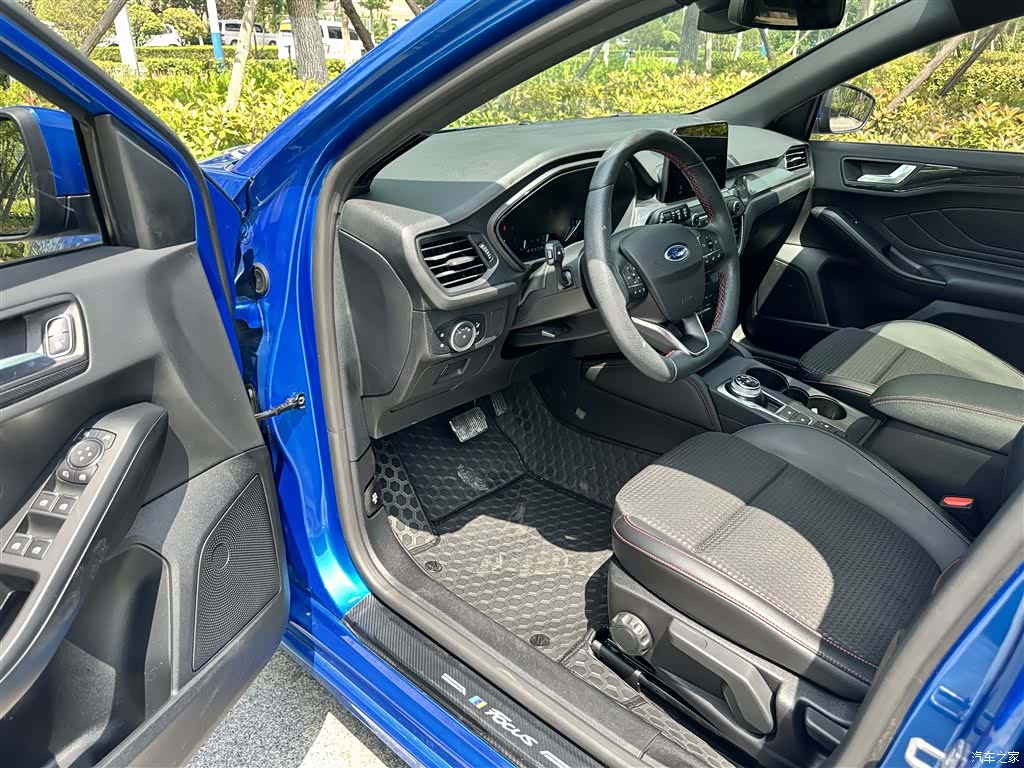 Ford Focus, 2021 14