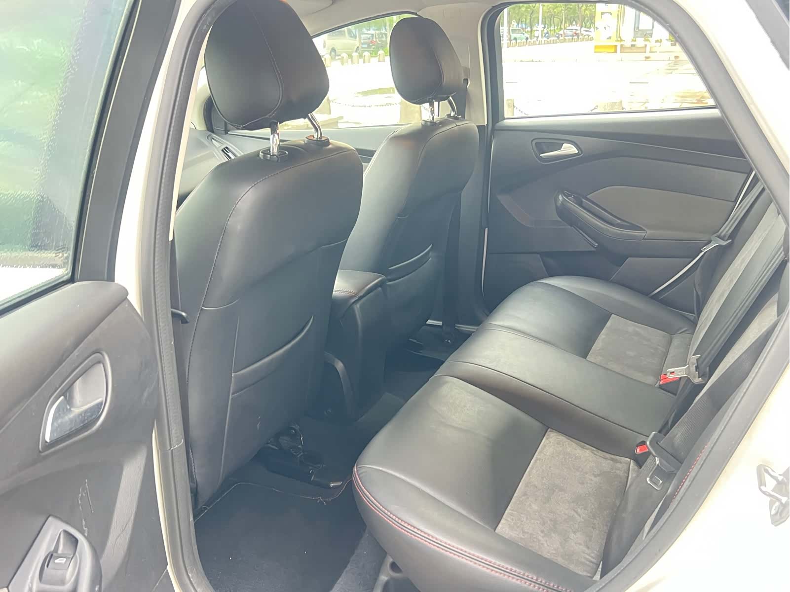 Ford Focus, 2014 18