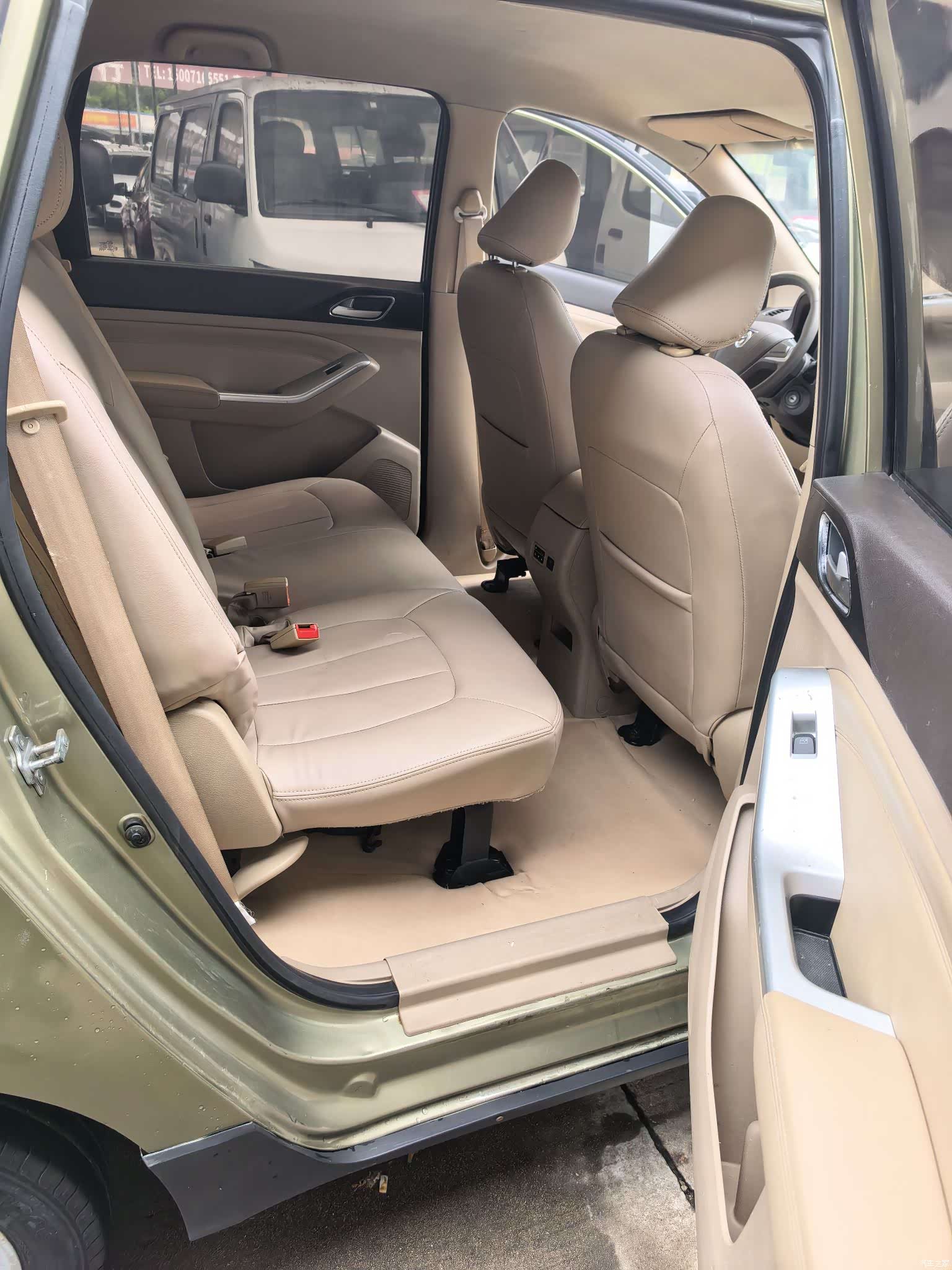 Wuling 730, 2015 10