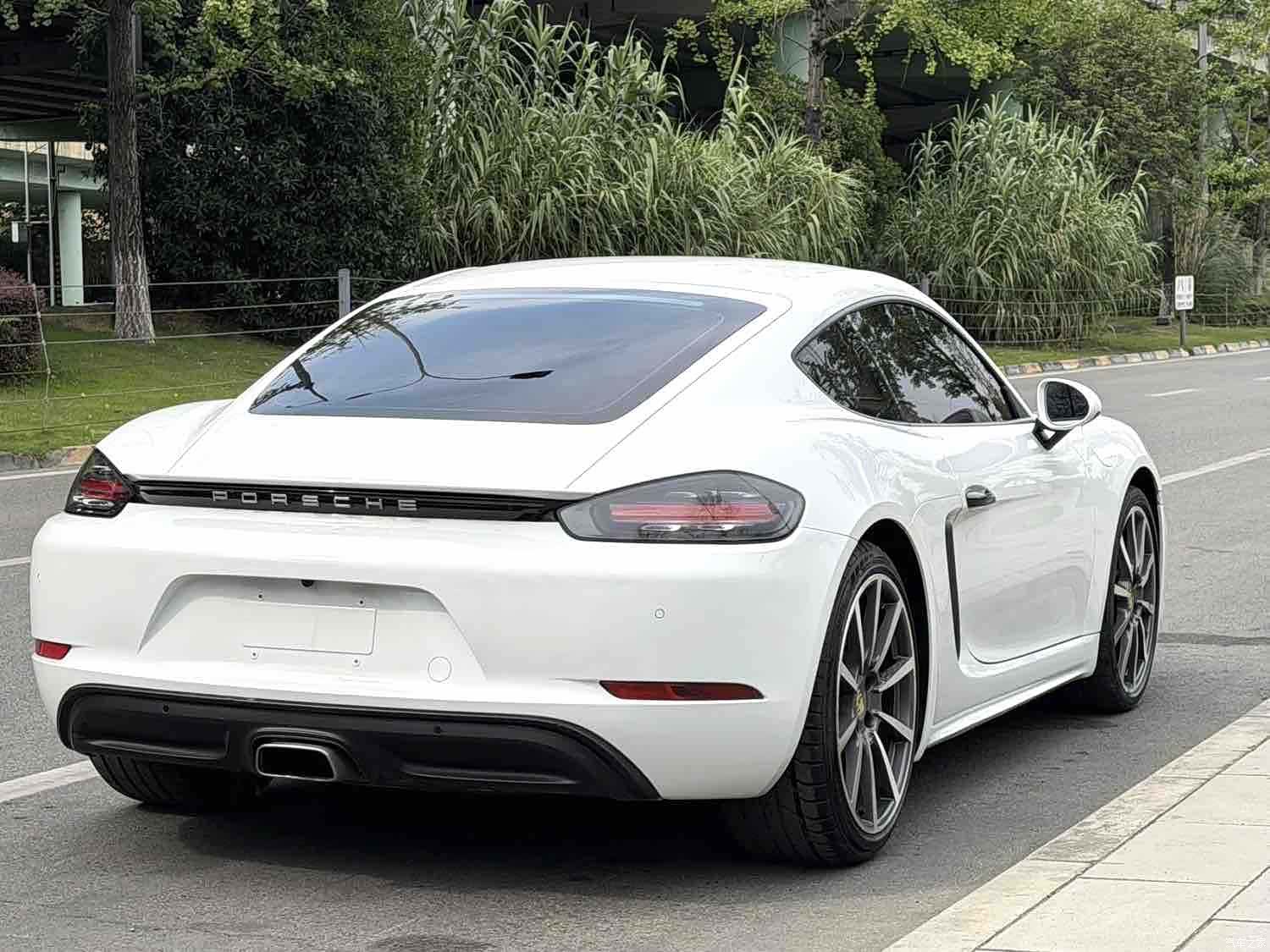 Porsche Cayman, 2018 7