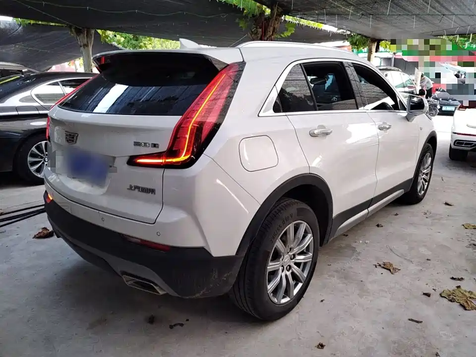 Cadillac XT4