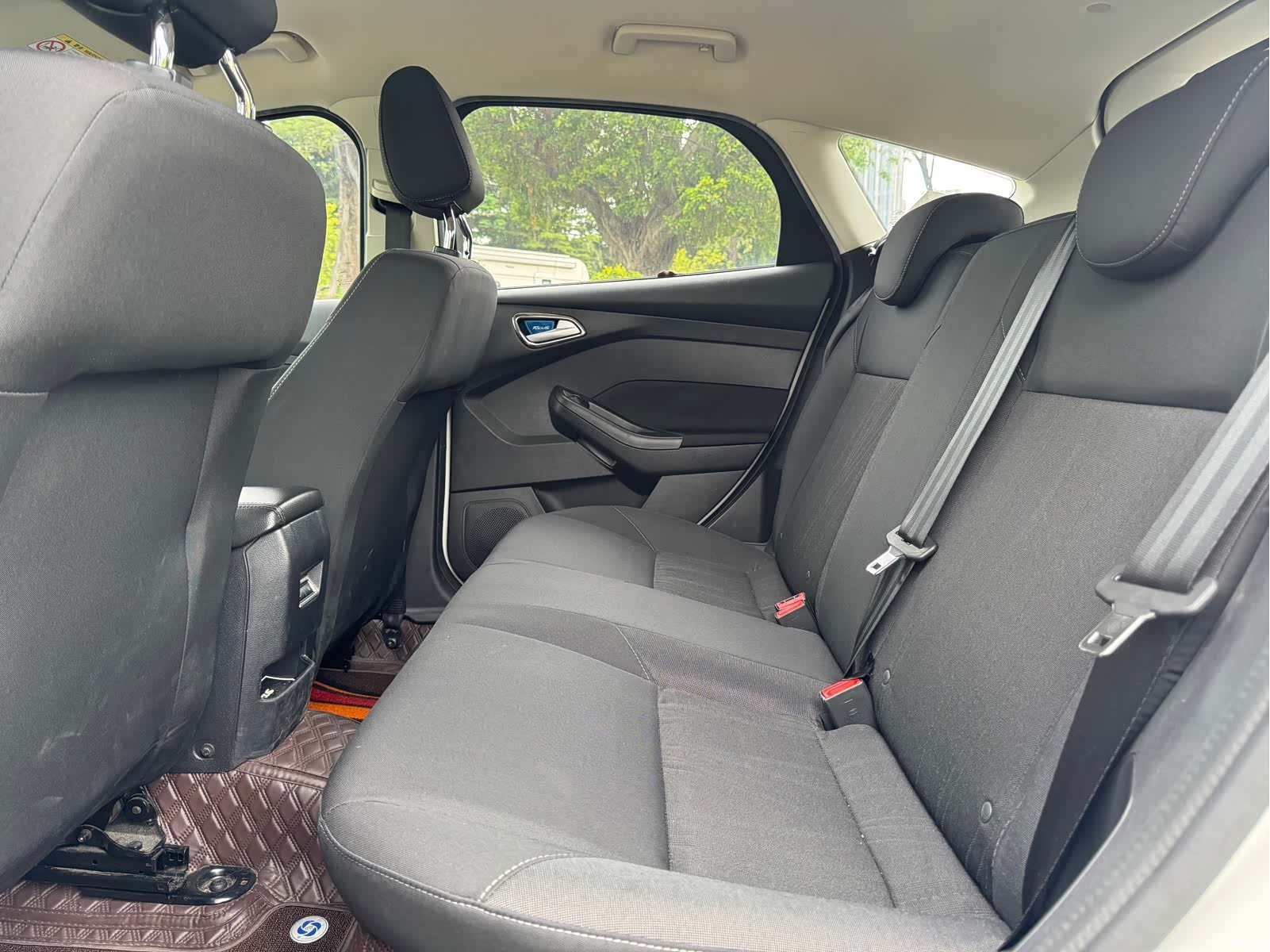 Ford Focus, 2018 11